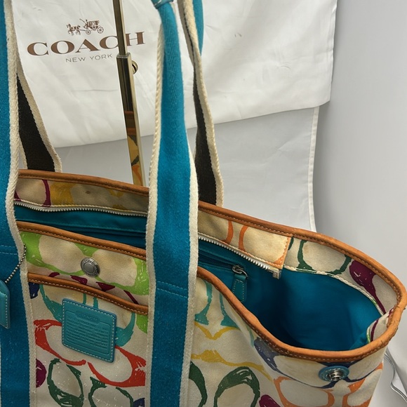 COACH Signature Rainbow large tote - Picture 10 of 11